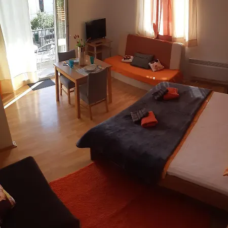 Guest house Lans *