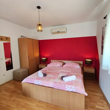 Lans בית הארחה 3*