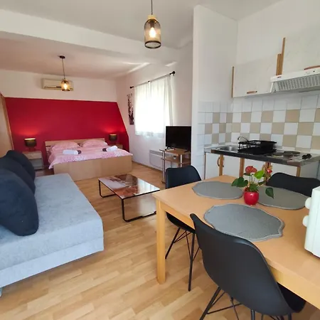 Lans בית הארחה וודיצה