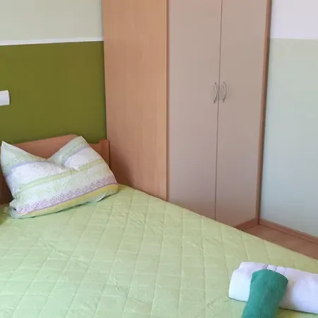 Lans Guest house