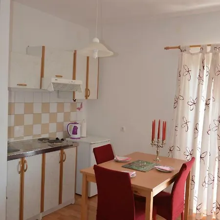 Lans Guest house *