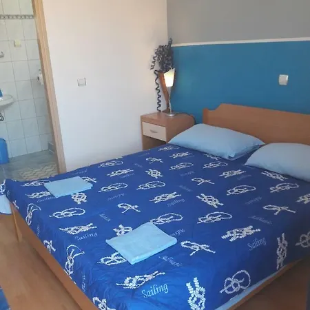 Lans Guest house *